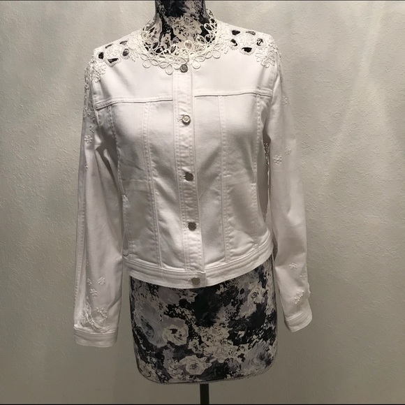Ellie Tahari White Jean Jacket with appliqués - Picture 1 of 7